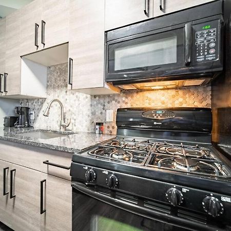 Apartamento Walkable Gem In Little Italy Cleveland Exterior foto