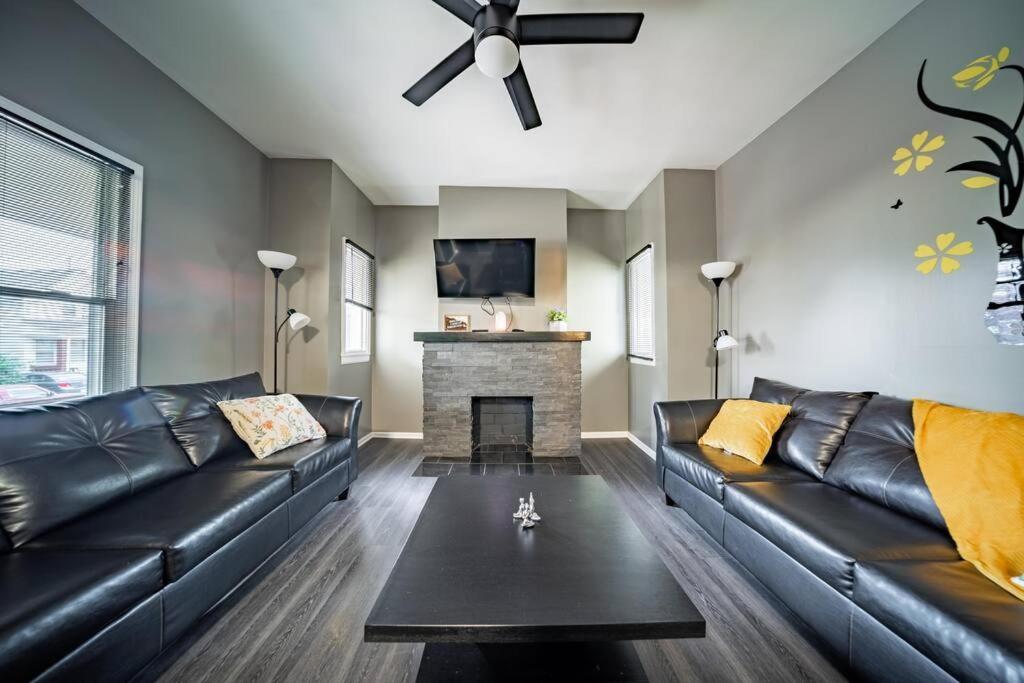 Apartamento Walkable Gem In Little Italy Cleveland Exterior foto