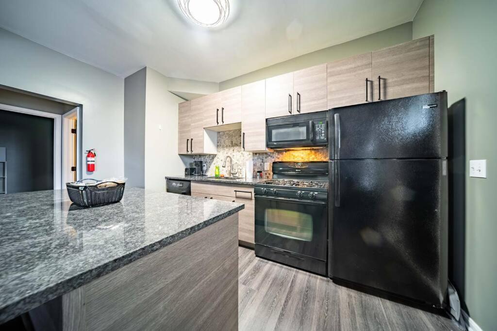Apartamento Walkable Gem In Little Italy Cleveland Exterior foto